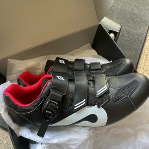 Peleton Mens size 47 (12.5 USA!) shoes. BRAND NEW! Never worn, in box.